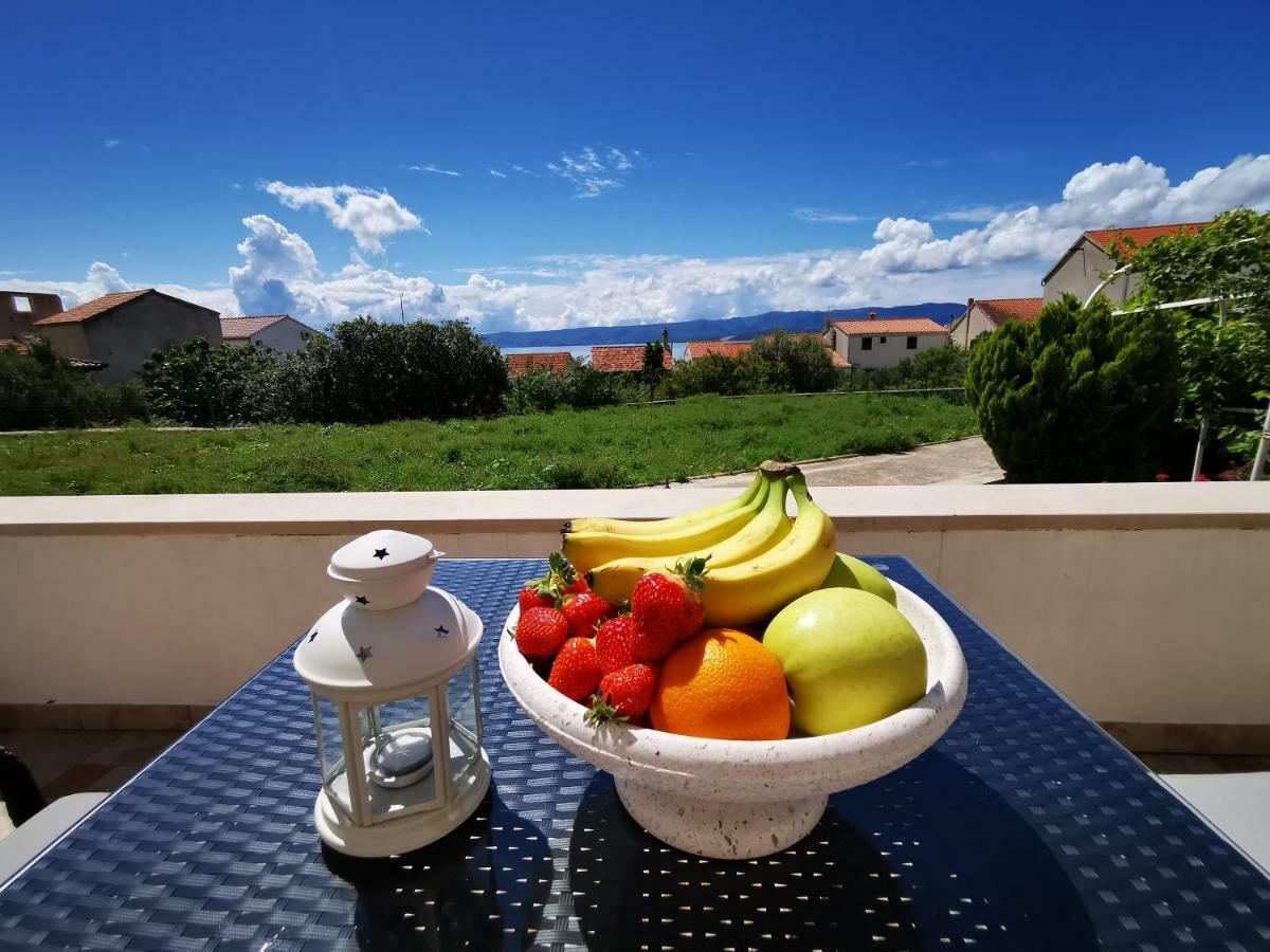 Apartments Fani Бол Екстериор снимка